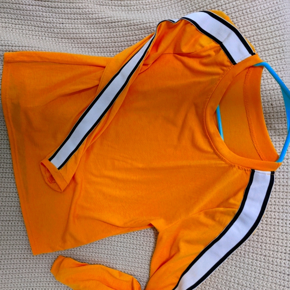 Striped long sleeve yellow medium think fabric